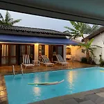 Piscina Agradavel Pertinho Da Praia